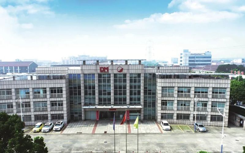 商丘华威新资料丨不休突破创新 实现各类光学膜产品国产化