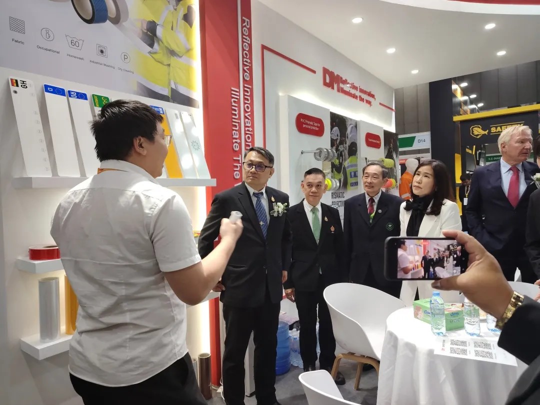 AG庄闲集团光学泰国劳动保唬唬；；ふ (5)